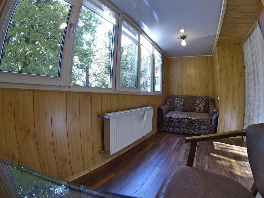 Apartment Ostroz'koho 17 *