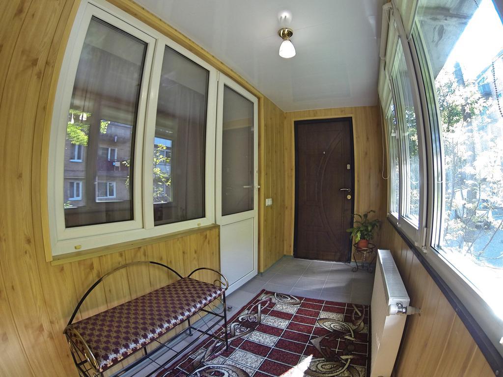 Apartment Ostroz'koho 17 *