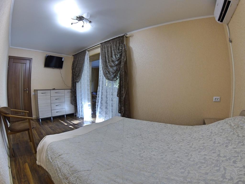 Apartment Ostroz'koho 17 *